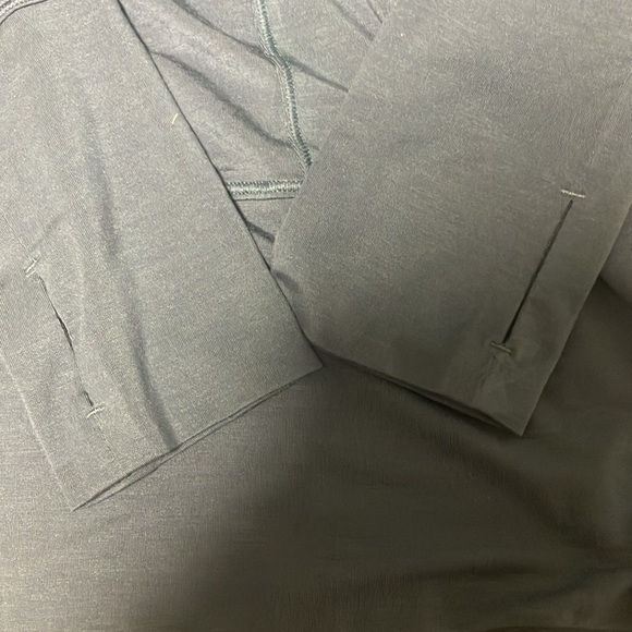 LULULEMON! long sleeve shirt - Picture 5 of 6